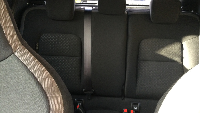 Nissan Juke 1.0 DiG-T 114 N-Connecta 5dr DCT Petrol Hatchback